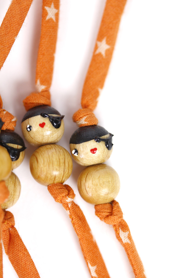 (image pour) Bracelet de Vœu à nouer Etoile Orange